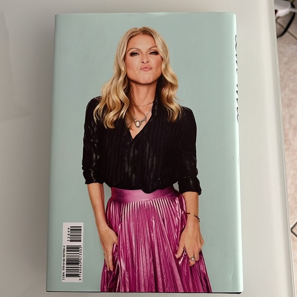 Live Wire Kelly Ripa - Picture 2 of 3